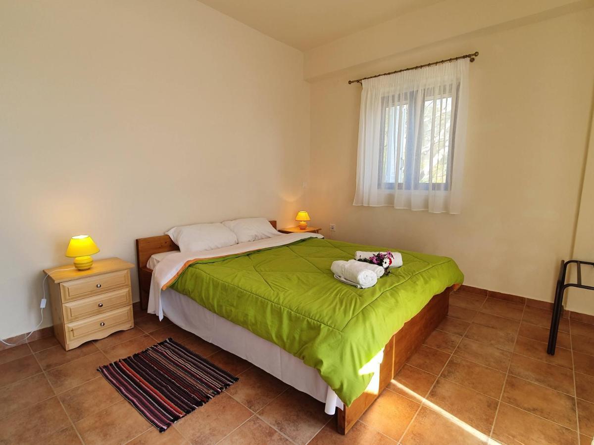 Stoupa Lefktro 12 Apartment Luaran gambar